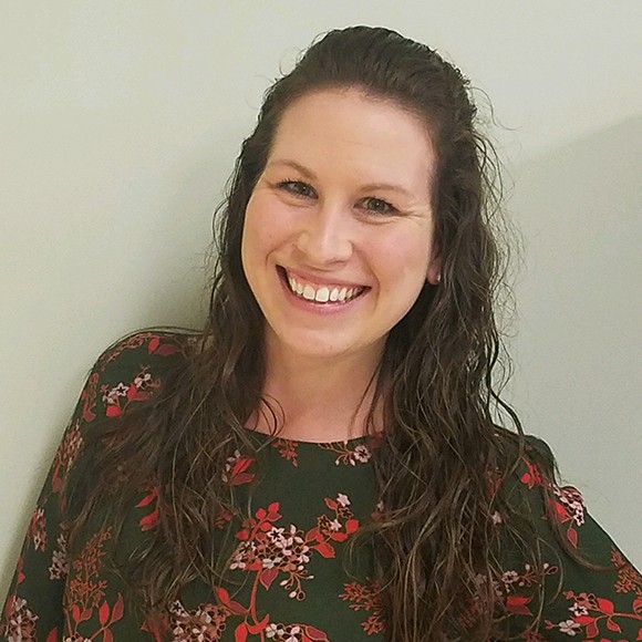 Dr Nicole Barton